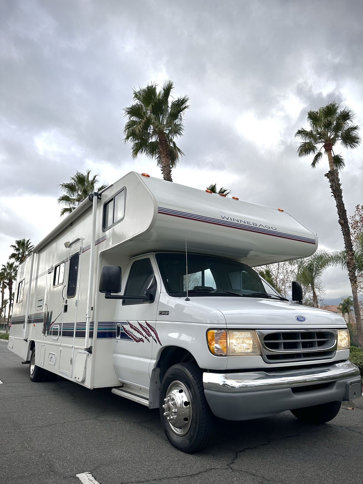 1997 Winnebago minnie class c 30ft motorhome Rv for Sale in Fontana, CA ...