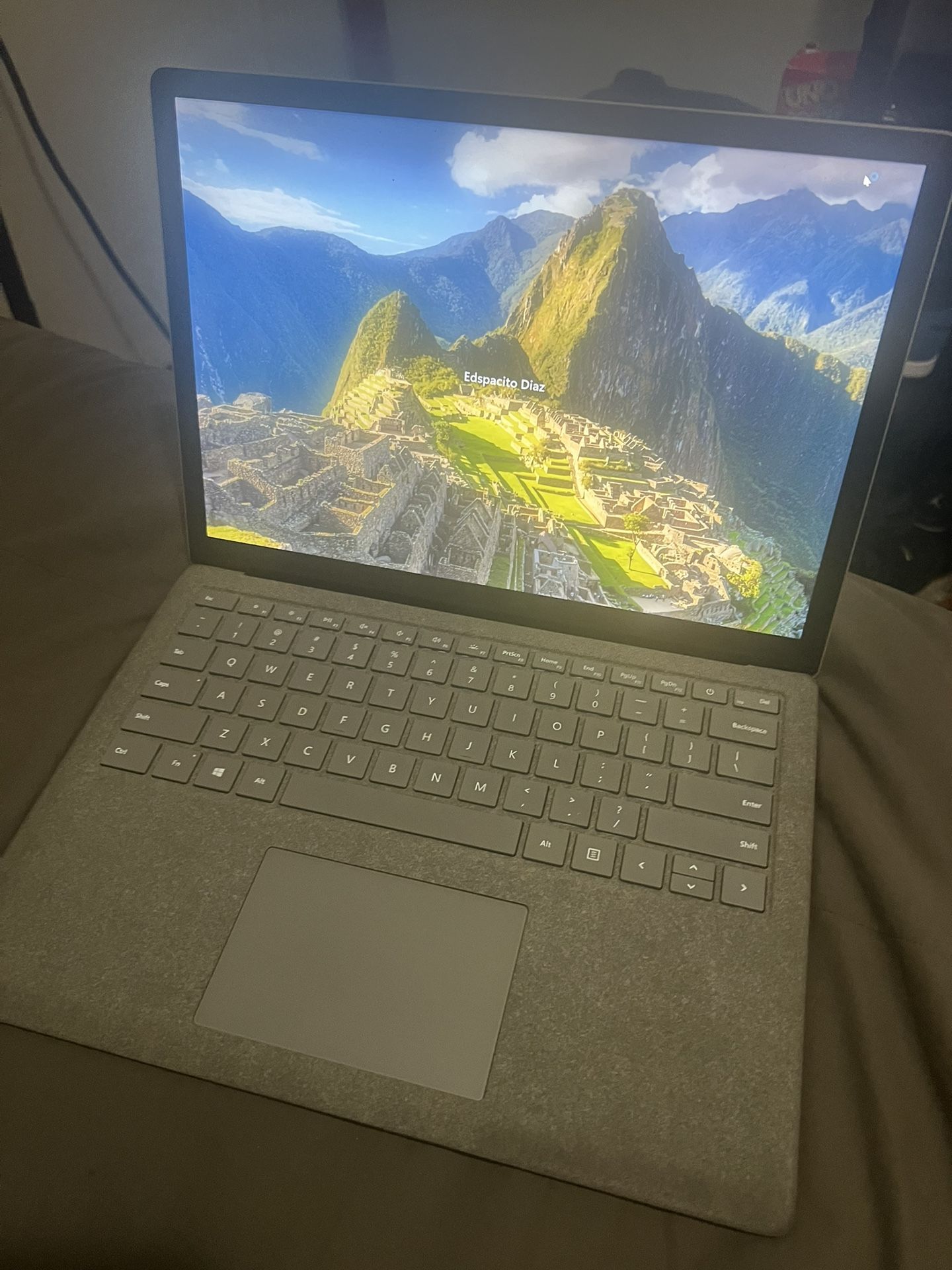 Microsoft Surface Laptop 2