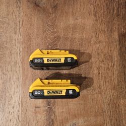 New Dewalt 20-Volt MAX Lithium-Ion 2.0Ah Battery 2-Pack