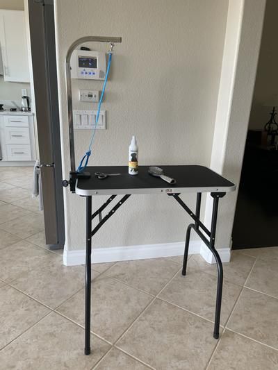 DOG GROOMING TABLE