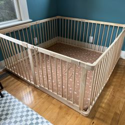 Toki Kids Wooden Playpen