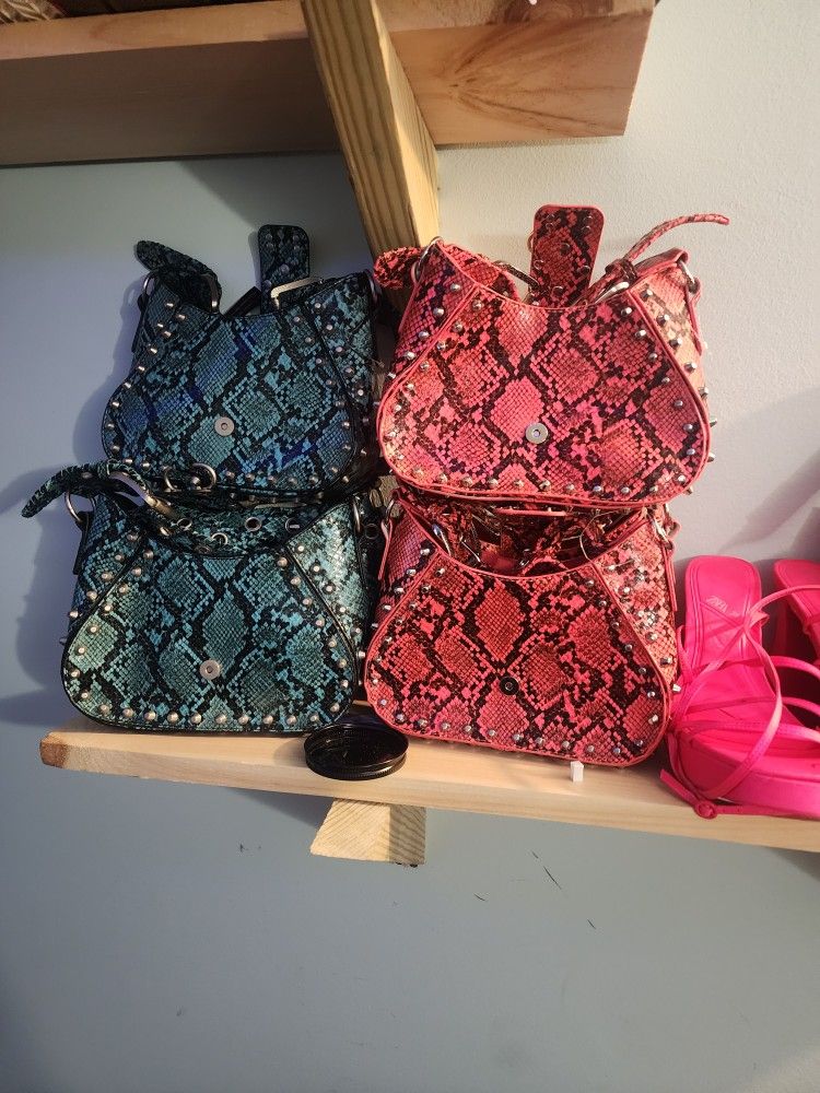Small Pocketbook