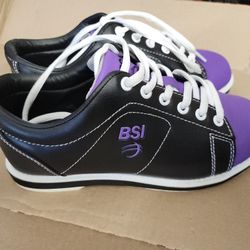 Young Girl's Bowling Shoes 