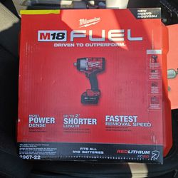 MILWAUKEE M18 1/2" Dr High Torque Impact Wrench w/ Friction Ring Kit