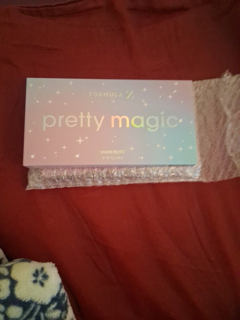 Pretty Magic Eyeshadow Pallet From Formula