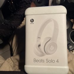 Beats Solo 4 Wireless Headphones