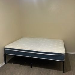  Like New Full Size Bed Set (Mattress + Frame)