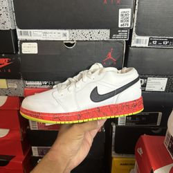 Jordan 1 Low Multi-Color Midsoles White size 6.5Y VNDS