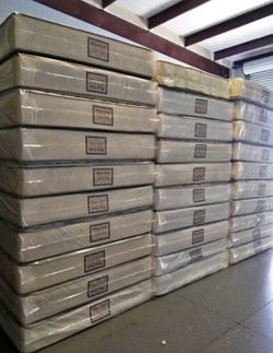 NEW QUEEN SIZE MATTRESS W.BOXSPRING INCLUDED 