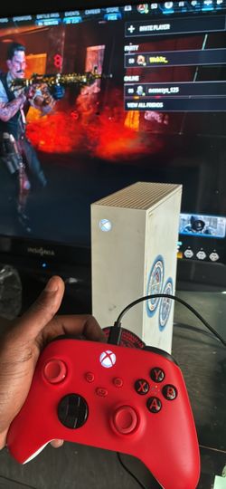 Xbox xs series S with controller