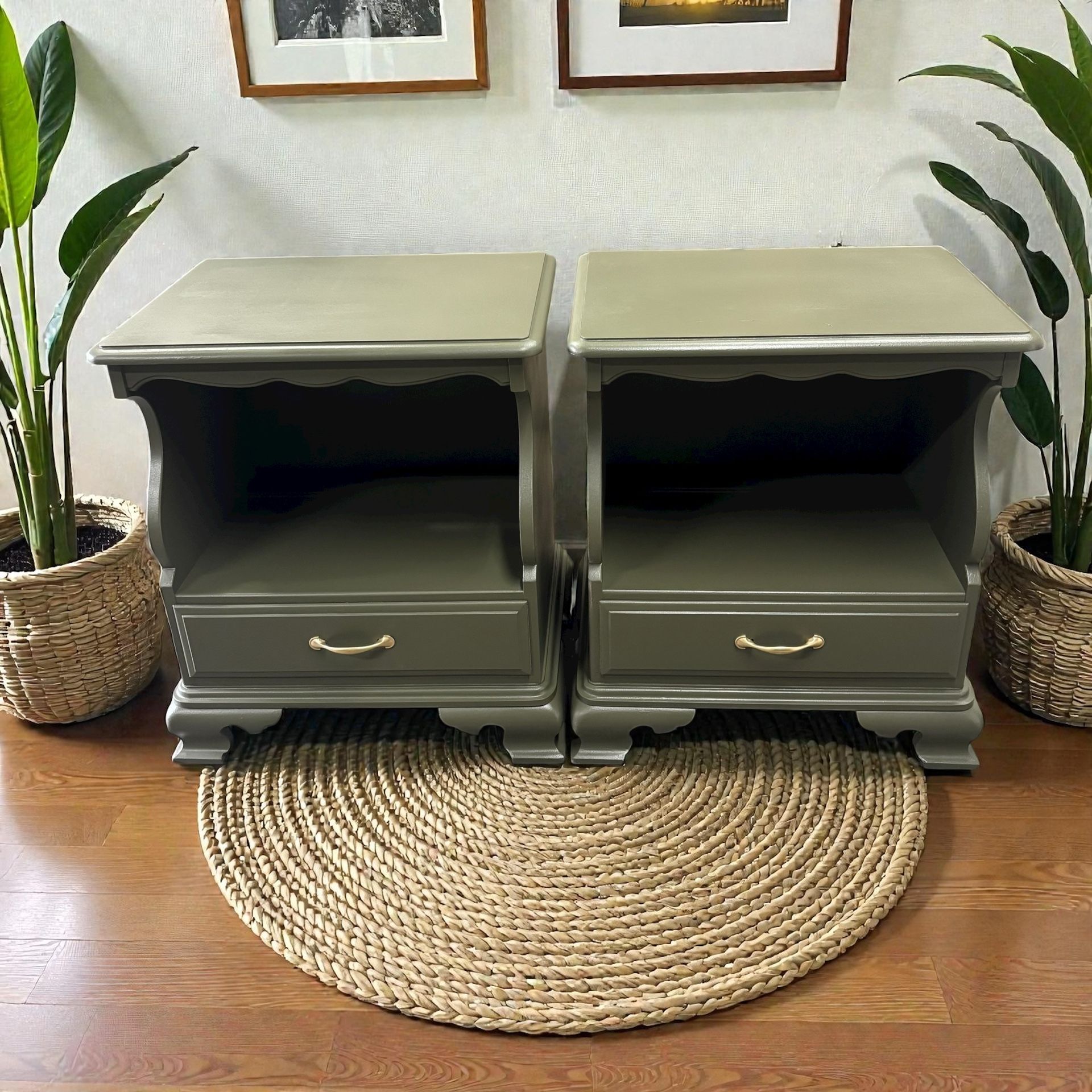 Vintage Green Nightstand Set