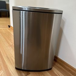 Automatic, Touch less Trash Can 