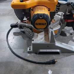 DeWalt 10 In Miter Saw 