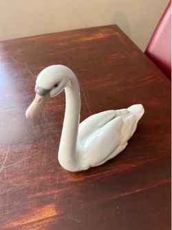 Lladro Swan