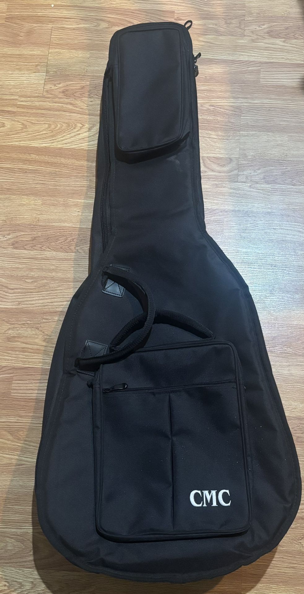 CMC Padded Acoustic Guitar Case With Backpack Straps