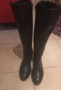 New Calvin Klein women’s tall boots