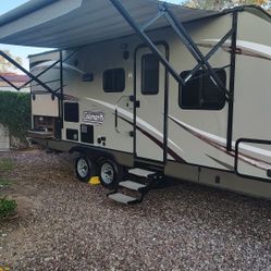 2017 Coleman 27 Ft Ultralight Excellent In And Out