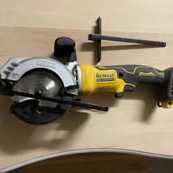 DEWALT ATOMIC 20V MAX Cordless Brushless 4-1/2 in. Circular Saw (Tool Only)