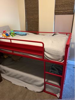 Kids bunk bed