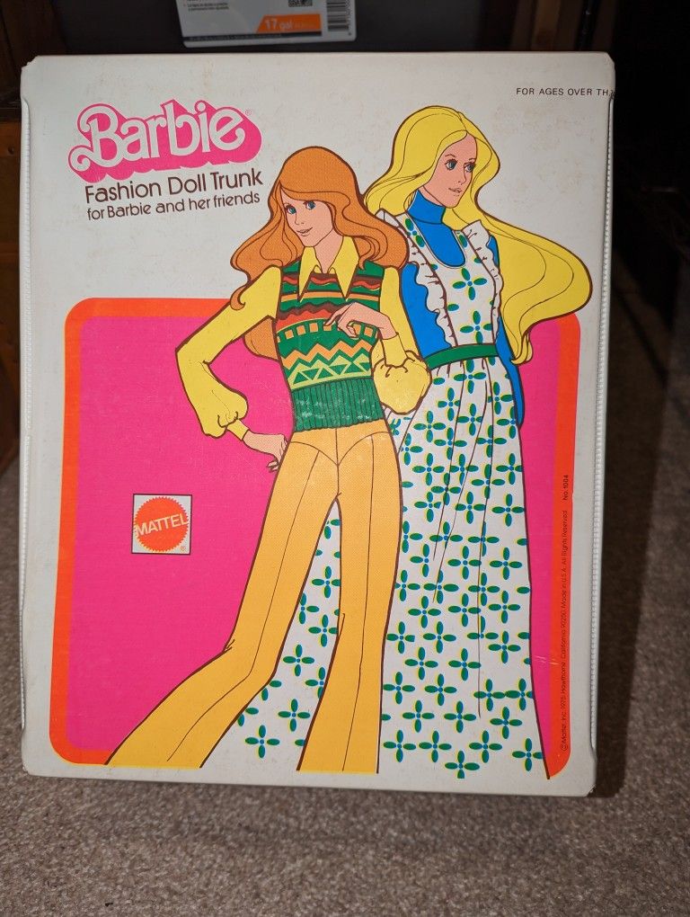 Vintage Barbie And Ken 1(contact info removed) Farrah Fawcett Hair Case All Original Clothes Original Good Condition Total Kitche 