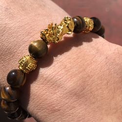 Feng Shui tigers Eye Pixiu Bracelet 