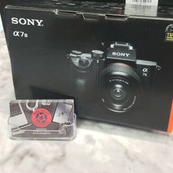 Sony a7 III Kit with 28-70mm Lens 
