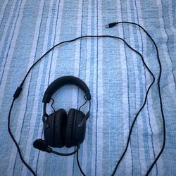 Gaming headphones