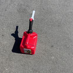 Press And Pour Gas can 1 Gallon