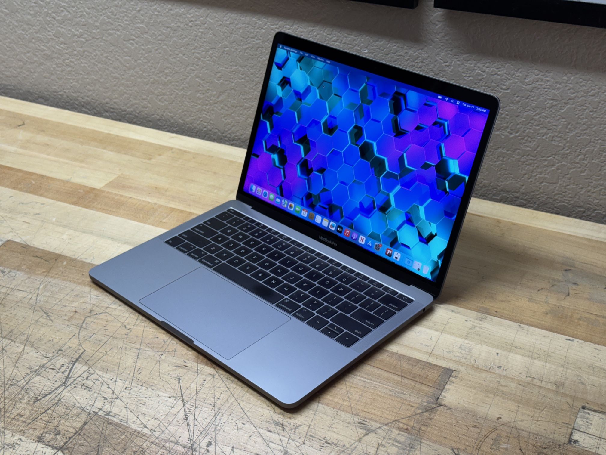 2017 13” MacBook Pro - 2.3 GHz i5 - 8GB - 256GB SSD