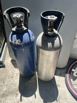Co2 tank carbon dioxide