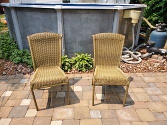 2 resin wicker patio outdoor chairs 