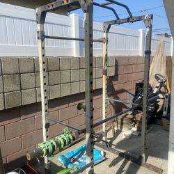 Power Rack / Squat Rack w/ Pull-Up Bar