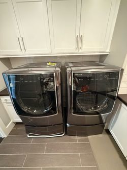 LG Signature Washer and Dryer Set