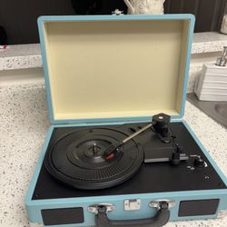 Retro Suitcase Record Player