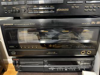 Pioneer Elite PD-F1007 100-Disc CD Changer Jukebox – Works Great with Original Remote & Manual