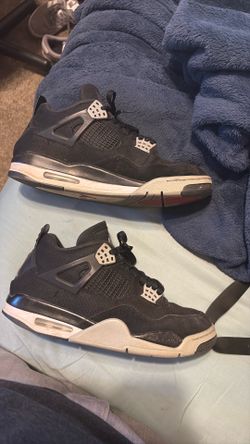 Jordan 4s