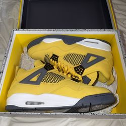 Jordan 4 lightning size 13