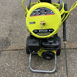 Like New 2900 PSI Pressure Washer And 15 Inch Surface Cleaner