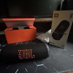 JBL Flip 6 Bluetooth Speaker