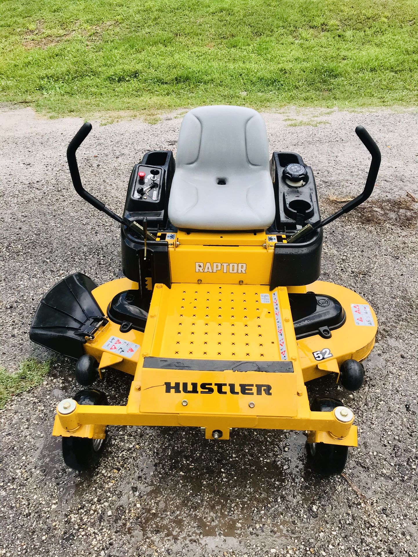 2017 Hustler Raptor 52” Zero Turn Mower 24hp
