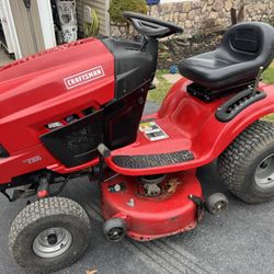 Craftsman T2300 Riding Mower Hydrostatic Drive 19hp Engine With 42” Deck. Excellent Condition