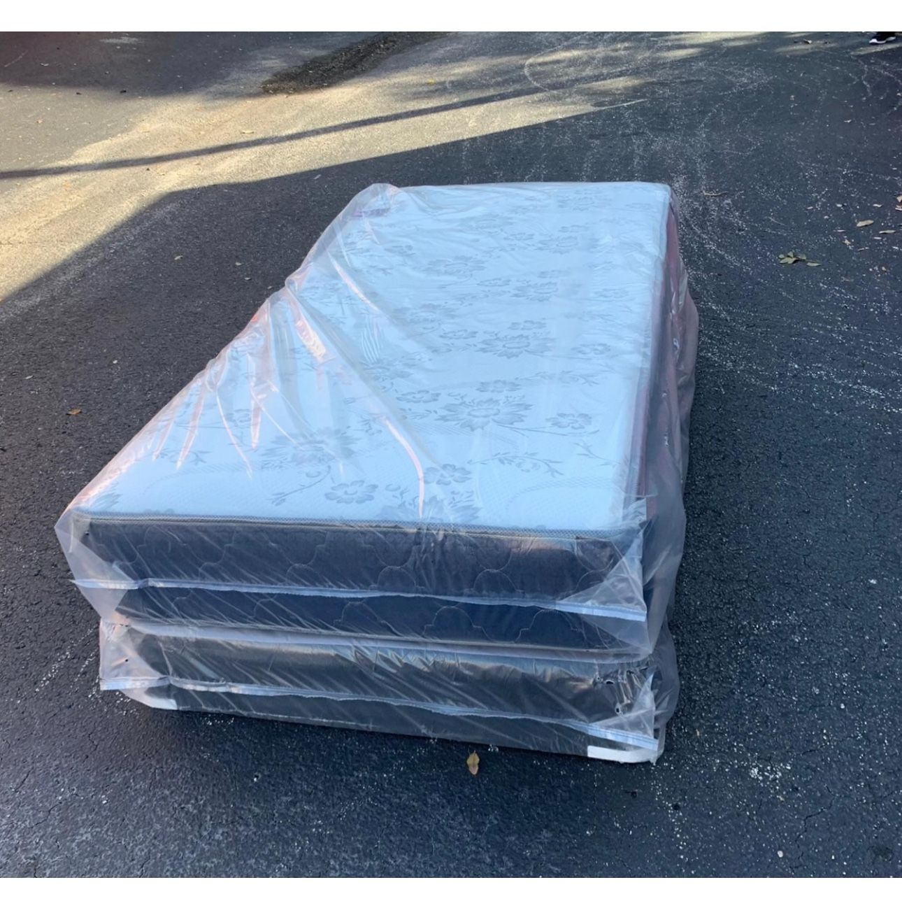 New Twin Size Mattress And Box Spring Set // We Offer 🚚