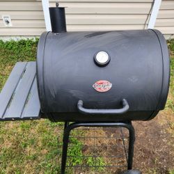 Outdoor Grill & Smoker – Great Condition – Barely Used!