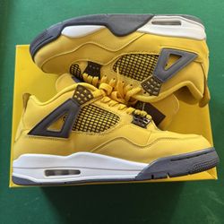 Jordan 4 Retro Lightning (2021) Size 10