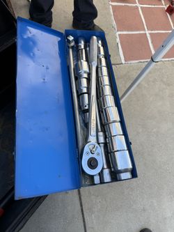NAPA mechanics heavy-duty socket wrench set