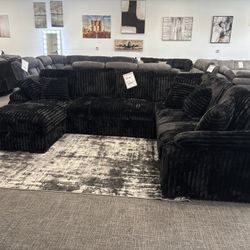 Ultimate Comfort! Black Corduroy Sleeper Sectional – $1,799 🖤🛏️🛋️
