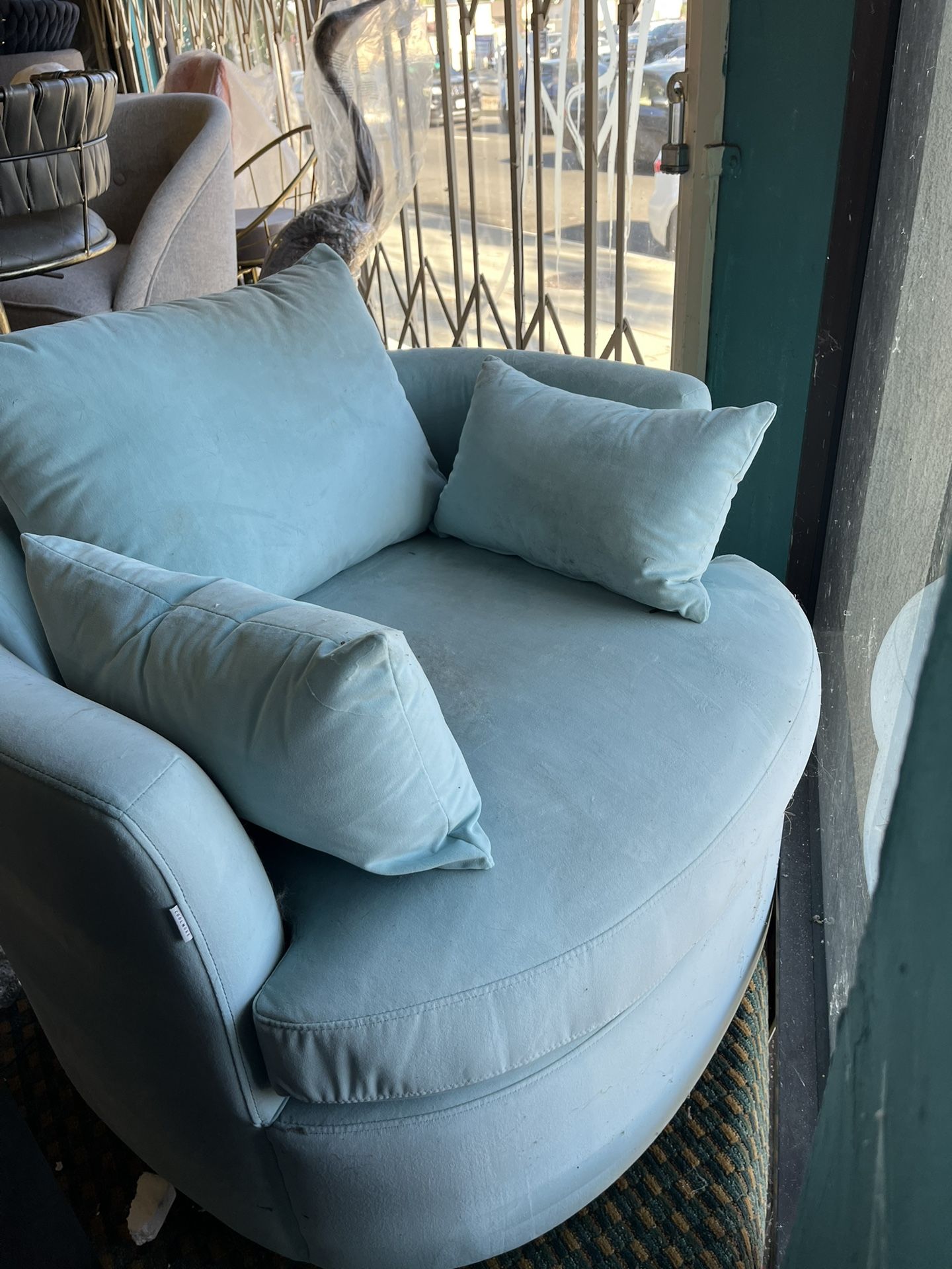 Modern Velvet Leisure Chair, 360° Swivel Barrel Chair with 3 Movable Pillows and Metal Base, Perfect for Living Room, Bedroom, Office, Reception Area