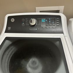 Washer And Dryer LIKE NEW!!!!!!