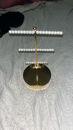 pearl jewelry stand