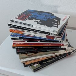 100 Bullets Graphic Novel Full Set